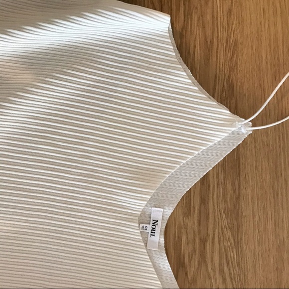 OAK + FORT TANK - Picture 5 of 5